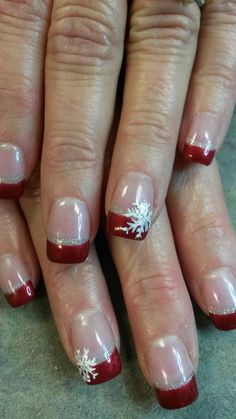 Pretty Christmas Nails French Tips, Red Tip Nails With Snowflake, Christmas Gel Nails French Tip, Pink French Tip Nails Christmas, Xmas Nails Designs Simple Christmas French Manicures, French Nails With Christmas Design, Red Tip Nails Christmas, Red French Tips Christmas, 90s Christmas Nails