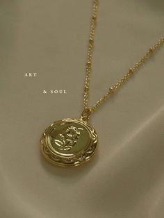 Gabi The Label, Gold Locket, Jewelry Inspo, Dream Jewelry, Locket Necklace, Pretty Jewellery, Gold Plated Jewelry