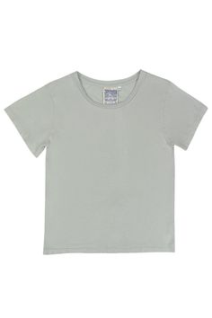 Made from a lightweight and airy hemp blend with a buttery finish, this shirt is built to feel like a never-ending weekend. The silhouette is structured just enough to keep it classy, but relaxed and comfortable for a laid-back mindset. Effortless Summer T-shirt For Casual Gatherings, Solid Linen Casual T-shirt, Relaxed Fit T-shirt For Everyday, Solid Color Linen T-shirt For Spring, Relaxed Fit Everyday Shirt, Comfortable Summer T-shirt For Casual Gatherings, Summer T-shirt With Shirttail Hem For Everyday, Everyday Relaxed Fit Solid Shirt, Everyday Solid Color Relaxed Fit Shirt