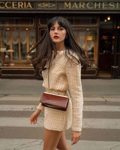 Style Parisienne, Foto Poses, Chic Outfit, Parisian Chic, Red Lipstick, Mode Inspiration, Preppy Outfits