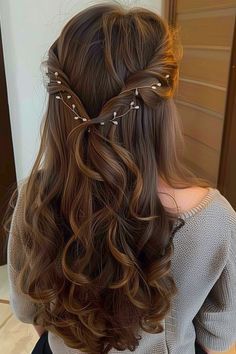 #hair #hairstyle #haircut #hairstylist #haircolor #hairfashion #haircare #hairideas #hairinspo #hairporn Wedding Hair With Vale, Haïr Style For Long Hair For Party, Brown Hair Styles Long Hairstyles, Cute Hairstyles Brown Hair, Hairstyle For Farewell, Hairstyles For Long Hair For Party, Hairstyles For Long Hair For Wedding, Perfect Hair Aesthetic, Hair For Quinceanera