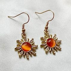 Make this Golden Hour Sun Earrings a part of your aesthetic outfit ✨ Summer Vintage Pierced Earrings, Vintage Drop Earrings For Summer, Vintage Round Earrings For Summer, Sun Aesthetic Outfit, Apollo Outfit, Indie Accessories, Sun Outfit, Soul Tie, Accessories Y2k