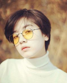 @pikaasama Lee Joo-young Itaewon, Lee Joo Young Hair, Young Aesthetic, Androgynous Hair, Tomboy Hairstyles, 얼굴 드로잉, Mullet Haircut, Long Pixie