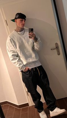 Outfits Drip Hombre, Estilo Drip, Boys Aesthetic Outfits, Estilo Cholo, Flipagram Instagram, Cute White Guys, Outfits Hombre