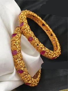 Gold Bangle Designs, Antique Gold Bangles, Bangles Diamond, Earrings Bride, Stone Bangles, Wedding Shopping