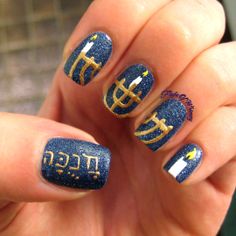 Hanukkah Sameach! - Flight Of Whimsy Fan Nails, Christmas Manicure, Shiny Nails, Nail Art Pen, Winter Nail Art, Purim