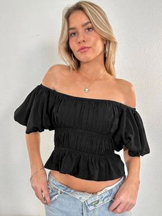 Material:95% Polyester. Features:Short sleeve. ruffle. ruched. square neck. solid color. crop top.Style:Casual. Ruched Crop Top, Pleated Shirt, Pleated Blouse, Cute Blouses, Hipster Fashion, Woven Top, Long Sleeve Bodycon, Neck Ruffle, Girly Fashion