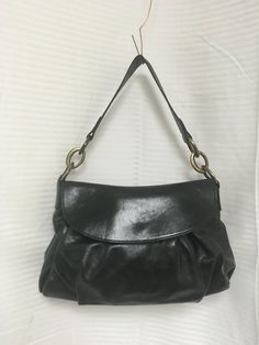 "Black leather purse, bag, shoulder bag , Made in Argentina Lined interior with 1 zipper and 1 open side pockets Please see measurements: 8\" X 13\" X 3\" 7\" Drop Excellent condition db 113 Black leather purse, bag, shoulder bag , Made in Argentina" Sewing Machine Needle, Perfect Together, Black Leather Purse, Bags Purses, Purse Bag, Leather Purse, Bag Shoulder, Rebecca Minkoff Hobo, Leather Purses