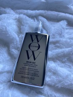 Wow Anti Frizz, Colour Wow Dream Coat, Wow Spray Hair, Wow Hair Spray, Colour Wow Dream Coat Hair, Hair Wow, Wow Dream Coat Hair, Hair Products Aesthetic, Hair With Color