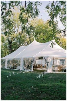 Свадьба на улице | Outdoor wedding | Шатер на свадьбу | Tents weddings | Tents for weddings | Reception decorations | Свадьба в лесу | свадьба на открытом воздухе | свадьба в стиле рустик | свадьба мечты | свадьба на природе | натяжные шатры | эстетика бохо | свадьбы на природе | свадьбы эстетика | Pole tents weddings | свадебный торт | свадебный макияж | свадебный букет | свадьба эстетика | свадьба лето | свадьба в стиле бохо | Oak Tree Wedding, Outdoor Tent Wedding, Tent Wedding Reception, Informal Weddings, Enchanted Wedding