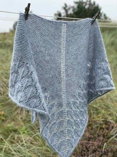 Vadehav shawl by Önling, No 20 + Silk mohair knitting kit knitting kits Inge-Lis Holst Mohair Knitting, Icelandic Sweaters, Beach Walks, Knitting Kit, Shawl Knitting Patterns, Learn How To Knit, Shetland Wool, Embroidery Patterns Free, Wild Nature