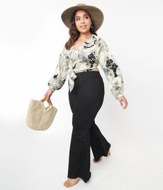 This groovy plus size separate is crafted in a marvelous cotton blend that features a flare leg with distressed hem. Complete with back pockets and elastic waist!Available in sizes XL-2X while supplie last. Nicole Fashion, Plus Size Black, Flare Leg Pants, Plus Size Pants, Red Bottoms, Spring Trends, Model Pictures, Black White Red, Flare Pants