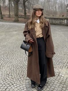 Academia Aesthetic Outfit, Winter Mode Outfits, Dark Academia Outfits, Academia Outfits, Trench Coat Outfit, Brown Outfit