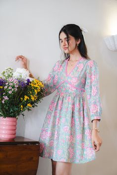 Short Frock Fashion Style, Daily Wear Suits For Women, Pakistani Short Kurti Designs, Short Frock Fashion, Embroidery Frocks, Stitch Outfits, Summer Printed Dress, Ladies Frock Design, Vestidos Sport