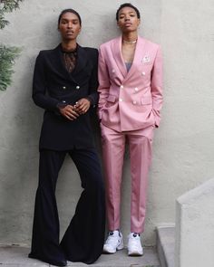 Gender Fluidity Fashion, Studs In Suits, Non Binary Wedding, Black Wedding Guest Outfits, Queer Prom, Androgynous Women, Fall Fashion Skirts, Breaking Barriers, Catty Noir