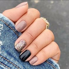 Nail Designs 2023 Short, Late Winter Nails, Unghie Sfumate, Cute Gel Nails, Street Nails, Upper East Side, Dipped Nails, Color Street Nails