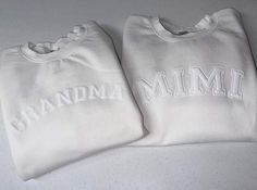 Welcome to Cotton and Pearls Vinyl!  If you've not tried our puff vinyl hit add to cart now!  This white unisex fit crewneck sweatshirt will come with white puff vinyl in any simple word of your choice! Bride, mama, teach are a few options! Please leave title for shirt in the personalization box  Sizes available:  Small - 3x White Puff Vinyl On White Shirt, White Crew Neck Top With Custom Name, Oversized White Sweatshirt With Letter Embroidery, 3d Puff Vinyl Shirt Ideas, White Tops With Letter Embroidery For Mother's Day, White Letter Print Sweatshirt For Gift, White Letter Print Sweatshirt As Gift, Custom Name White Crew Neck Sweatshirt, White Sweatshirt With Letter Embroidery As Gift