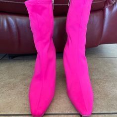 Steve Madden Womens Pink Stretch Vakay Square Toe Stiletto Zip-Up Dress Booties 11 M Orig. $129.00. These Gorgeous Boots Have A 4" Stilleto Heel. Spot Clean Only. Made In China. New Without Tags Sz 11m *******(((((Note Please See Last 5 Photos Showing Marks Lite Stains From Tryon In Store************))))). Sincei Have A No Return Policy, Please Feel Free To Address Any Questions Or Concerns You May Have. Also, Each And Every Single Item Is Thoughtfully Hand Picked By Me. We Really Really Appreci Trendy 4-inch Heeled Boots For Spring, Pink Fitted Ankle-high Heeled Boots, Trendy Fitted Heeled Boots With 4-inch Heel, Fitted Boots For Night Out In Spring, Elegant Pink Heeled Boots For Spring, Casual Party Heels, Pink High Heel Boots For Spring, Fitted Boots With Wrapped Heel For Spring, Pink High Heeled Boots For Spring