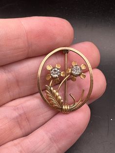 Gorgeous pin!  Good vintage condition!  12K gold filled.  Wear on finish. Vintage Gold Round Brooches, Vintage Yellow Gold Flower Brooch, Vintage Yellow Gold Flower Brooches, Antique Gold Flower Brooch, Vintage Gold Flower Brooch, Antique Gold Flower Brooches, Vintage Gold Flower Brooches, Retro Gold Flower Jewelry, Vintage Gold Brooch