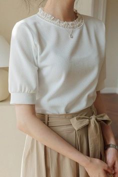 Comfortable Feminine Outfits, Cute Korean Tops, Ootd Item, Korean Blouses, Korean Tops, Womens Lace Tops, Lace Neck, Korean Fashion Trends, Shopping Website