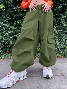 Relaxed Drawstring Low Waist Cargo Pants - AnotherChill Sweatpants Chic, Cargo Pants Women Baggy, Korean Pants, Pink Cargo Pants, Y2k Cargo Pants, Hiphop Streetwear, Estilo Hipster, White Cargo Pants, Fall Streetwear