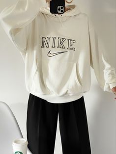 Y2k Makeup, Nike Set, Matching Hoodies, Looks Country, Future Outfit, Trendy Summer Outfits, Sweatshirt Vintage, Adidas Shirt