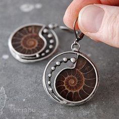 Ammonite Jewelry, Fossil Jewelry, Spiral Earrings, Jewelry Projects, Wire Wrapped Jewelry, Metal Jewelry, Artisan Jewelry, Stone Jewelry