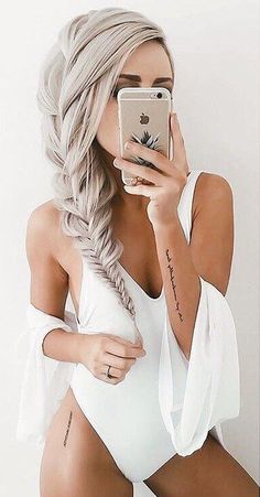 100 Insanely Cute Summer Outfits to Try - My Cute Outfits Vertical Tattoo Placement, High Hip Tattoo, Side Arm Tattoo, Platinový Blond, Tat Placement, Tattoo Hip, Literary Tattoos, Preppy Summer Outfits