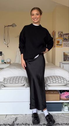 Silk Skirt Maxi, Silk Skirt Office Outfit, Black Silk Maxi Skirt, Midi Skirt Winter Outfit, Aritzia Effortless Pant Outfit, Midi Satin Skirt Outfit, Silk Maxi Skirt Outfit, Black Silk Skirt Outfit, Skirt Black Outfit