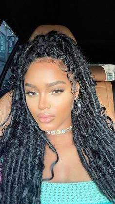 Vacation Faux Locs, Trendy Braids For Black Women 2023, Boho Locs Styles, Boho Faux Locs Black Women, Faux Locs Aesthetic, Empress Locs, Boho Locs Black Women, Fox Locks, Boho Faux Locs