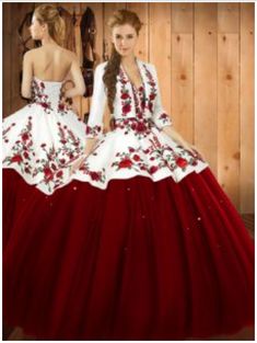 Wine Quinceanera Dresses, Red Charro Quinceanera Dress, Vestido Charro, Red Quinceanera Dress, Quinceanera Centerpieces, Charro Quinceanera Dresses, Mexican Wedding Dress, Quince Dresses Mexican, Quinceñera Dresses