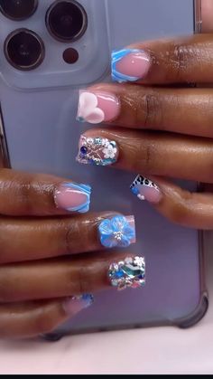 Cutesy Nails, Acrylic Nails Yellow, Bday Outfits, 18th Bday, Girly Acrylic, Pink Glitter Nails, Acrylic Nail Set, Claw Nails