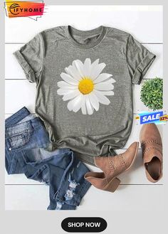 Short Sleeve Crew Neck Floral-print Casual T-shirt Casual Basics, Clothing Details, Sunflower Print, Casual T Shirt, Print Shirt, Crew Neck Tee, Summer Tops, Fashion Clothes, Casual T Shirts