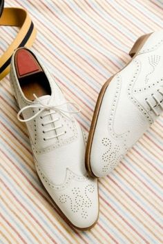 Men's Fall Outfits White Dress Shoes Men, Chelsea Shoes, White Leather Shoes, White Dress Shoes, Brogues Men, Custom Design Shoes, Leather Brogues, Oxford Shoes Men, Leather Oxford Shoes