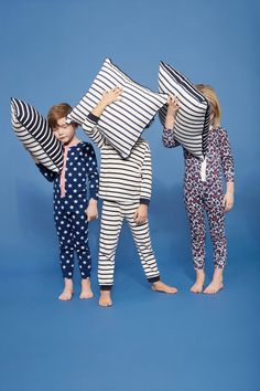 Petit Bateau jesen - zima 2016 Catalog Ideas, Kids Bed Design, Room Wear, Studio Photoshoot Ideas, Pyjama Party, Kids Inspo, Dope Clothes, Clothing Store Design, Kids Studio