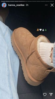 Cute Uggs, Shoe Wishlist, Uggs Outfit, Shoe Inspo, Fall Fits, Swag Shoes, Winter Fits, Winter Mode, Sporty Chic