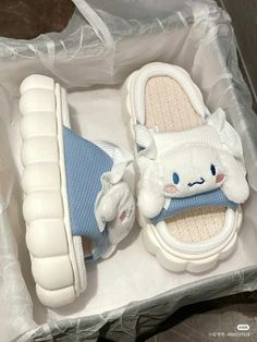 Cinnamoroll And Hello Kitty, Sanrio Design, Aesthetic Korean Fashion, Korean Shoes, Crocs Fashion, Fashion Outfit Ideas, Dr Shoes, Aesthetic Korean, Cute Shoes Heels