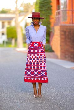 Folake Kuye Huntoon, Embroidered Skirt Outfit, Shirt And Skirt Outfit, Embroidered Outfit, A Line Skirt Outfits, Vita Kin, Linen Style Fashion, African Chic, Style Pantry