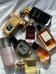 Some of my favorite vanilla and gourmand fragrances!  #perfume #fragrance #scent #scentedstyle Perfumes Vanilla, Christmas Perfume, Vanilla Perfumes, Gourmand Perfume, Jo Malone Perfume, Perfume Aesthetic, Fragrance Lab, Lovely Perfume