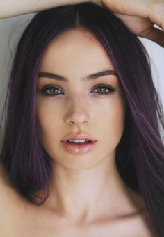 Dark Purple Hair Color, Dark Purple Hair, Hair Color Streaks, Hair Streaks, Hair Color Purple, Trendy Hair Color, Trendy Hair, Hair Color Dark, Hair Inspo Color