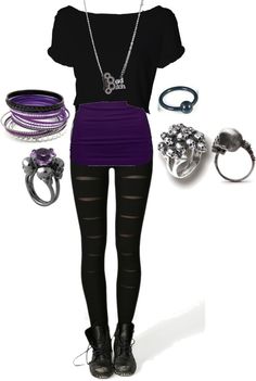 PURPLE Purple And Black Outfits, Purple Clothes, Mode Rockabilly, Cute Emo Outfits, Skull Rings, Scene Outfits, Purple Outfits, Rings Necklace, Purple Skirt