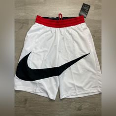 Nike Men’s Basketball Shorts Pockets Drawstring Loose Fit Nike Compression Shorts, Sporty Clothes, Grey Sweat Shorts, Athleisure Shorts, Sport Clothes, Mens Shorts Outfits, Grey Sweats, Nike Athletic Shorts, Tennis Shorts