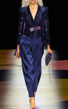 Elegant Pants Outfit Formal, Elegante Y Chic, Elegant Pant, Armani Collection, Alt Fashion, Velvet Fashion, Evening Outfits, Fall 2022