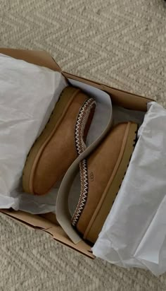 ugg tasman dupe link included!    uggs, ugg, ugg tasman, afordable uggs, comfy shoes, fall shoes, womens shoes Ugg’s Aesthetic, Ugg Tasman Slippers Chestnut, Fall Wishlist Aesthetic, Ugg’s Slippers, Ugg Tasman Slippers Aesthetic, Ugg Slipper Aesthetic