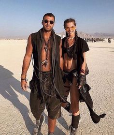 Couple Festival Outfits, Estilo Burning Man, Mens Rave Outfits, Coachella Inspired Outfits, Look Da Festival, Halloween Rave Outfits, Men Festival Outfit, Rave Halloween, Cochella Outfits