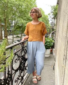 #emersoncroppants hashtag on Instagram • Photos and videos Mid Rise, Capri Pants, Wide Leg, Pants, Pattern