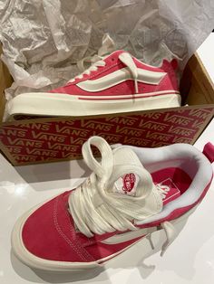 Vans Chunky, Back To School Shoes, Cute Clothing Stores, Pink Vans, Summer Sneakers, Hype Shoes