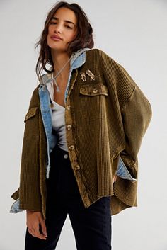 Urban Granola Style, Emo Summer Outfits, One Scout Jacket, Montana Fashion, Winter Street Fashion, Summer Outfits Edgy, Outdoorsy Outfits, Outdoorsy Style, Green Fits