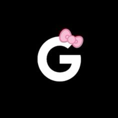 the letter g with a bow on it's head is seen in this image