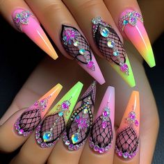 Nail Tech Outfits, Extra Birthday Nails, Birthday Nails Ideas, Nails Latina, Bad And Boujee Nails, Boujee Nails, Wife Nails, Latina Nails